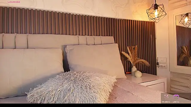 Snapshot of SHANONCLARK chatting on December 18, 2025, 7:07 pm SHANONCLARK online show from December 18, 2025, 7:07 pm