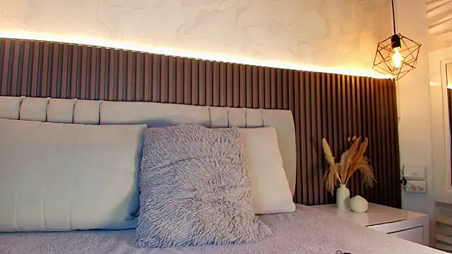 Snapshot of SHANONCLARK chatting on January 6, 2026, 7:18 pm SHANONCLARK online show from January 6, 2026, 7:18 pm