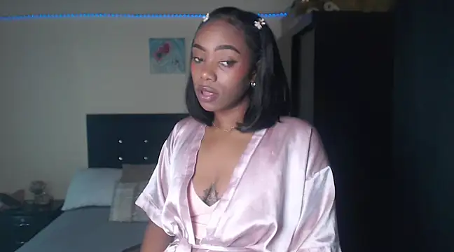 Snapshot of bhritany_brow chatting on March 11, 2025, 3:04 am bhritany brow online show from March 11, 2025, 3:04 am