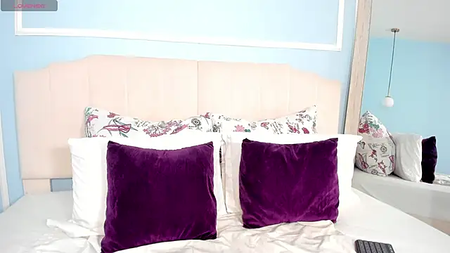 Snapshot of bhritany_brow chatting on December 5, 2025, 10:36 am bhritany brow online show from December 5, 2025, 10:36 am