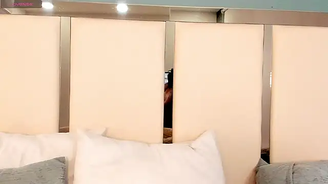 Snapshot of bhritany_brow chatting on March 2, 2025, 10:23 pm bhritany brow online show from March 2, 2025, 10:23 pm