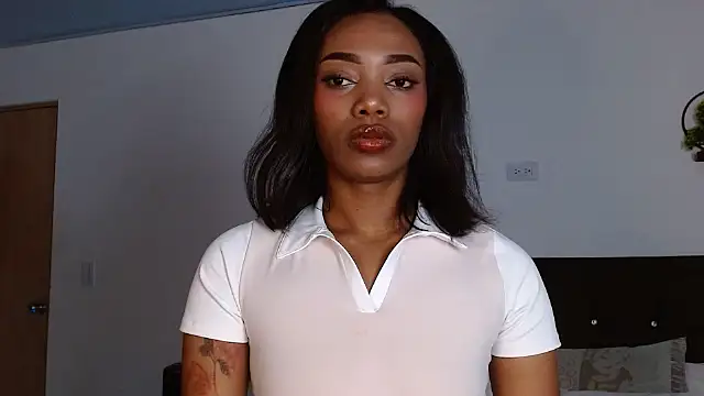 Snapshot of bhritany_brow chatting on October 15, 2025, 12:42 am bhritany brow online show from October 15, 2025, 12:42 am