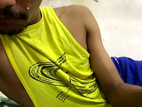 Snapshot of CALVINXXX chatting on November 15, 2025, 7:23 am CALVINXXX online show from November 15, 2025, 7:23 am