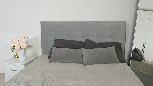 Snapshot of FiaMoor chatting on October 7, 2025, 1:34 pm FiaMoor online show from October 7, 2025, 1:34 pm