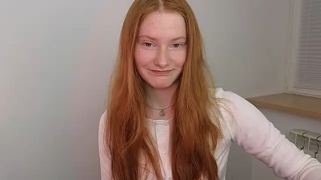 Snapshot of FiaMoor chatting on November 13, 2025, 4:11 pm FiaMoor online show from November 13, 2025, 4:11 pm