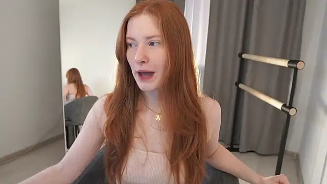 Snapshot of FiaMoor chatting on November 14, 2025, 11:14 am FiaMoor online show from November 14, 2025, 11:14 am