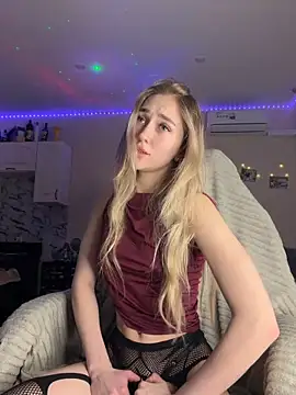 Snapshot of Good__Girl_ chatting on February 16, 2026, 3:54 pm Good Girl online show from February 16, 2026, 3:54 pm