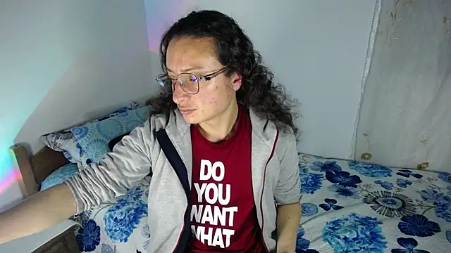 Snapshot of monkeywillwhite chatting on March 2, 2026, 4:02 am monkeywillwhite online show from March 2, 2026, 4:02 am