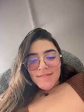 Snapshot of Lia_flowers chatting on March 22, 2025, 1:11 am Lia flowers online show from March 22, 2025, 1:11 am