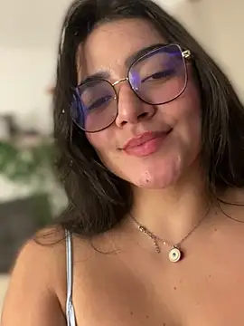 Snapshot of Lia_flowers chatting on March 6, 2025, 11:09 pm Lia flowers online show from March 6, 2025, 11:09 pm
