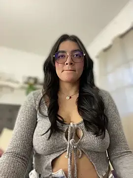 Snapshot of Lia_flowers chatting on March 8, 2025, 11:07 pm Lia flowers online show from March 8, 2025, 11:07 pm