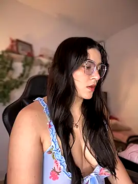 Snapshot of Lia_flowers chatting on September 14, 2025, 12:55 am Lia flowers online show from September 14, 2025, 12:55 am