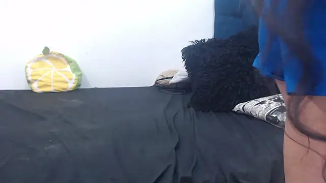 Snapshot of queenofwetqueens chatting on October 25, 2025, 3:28 am queenofwetqueens online show from October 25, 2025, 3:28 am