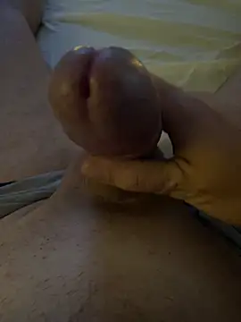 Snapshot of axlstone1 chatting on December 15, 2025, 10:48 pm axlstone1 online show from December 15, 2025, 10:48 pm