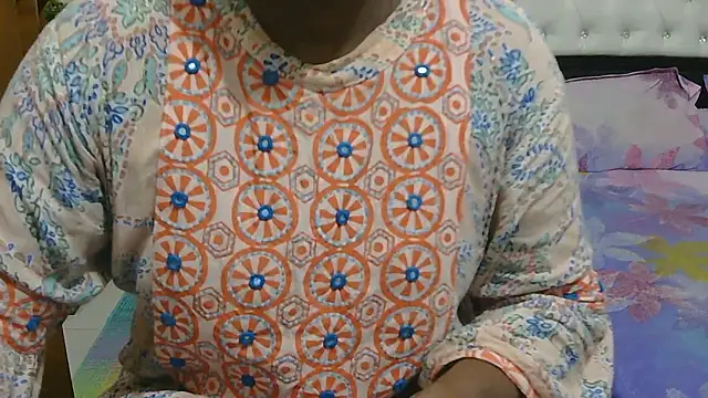 Snapshot of esita_1212 chatting on January 15, 2026, 3:32 am esita 1212 online show from January 15, 2026, 3:32 am