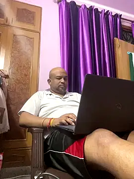 Snapshot of Dick_6inches chatting on November 13, 2025, 4:33 pm Dick 6inches online show from November 13, 2025, 4:33 pm