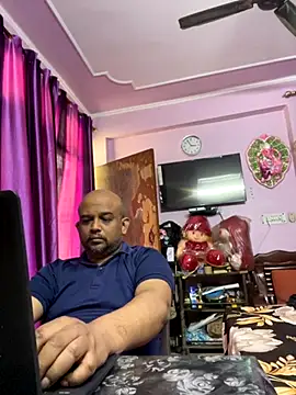 Snapshot of Dick_6inches chatting on November 15, 2025, 9:24 am Dick 6inches online show from November 15, 2025, 9:24 am