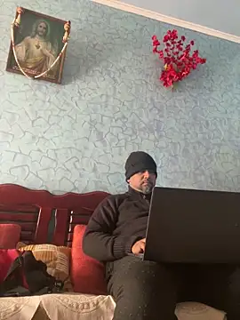 Snapshot of Dick_6inches chatting on December 16, 2025, 7:45 am Dick 6inches online show from December 16, 2025, 7:45 am