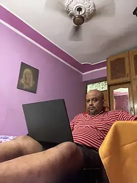 Snapshot of Dick_6inches chatting on June 21, 2026, 5:35 am Dick 6inches online show from June 21, 2026, 5:35 am