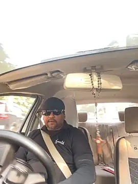 Snapshot of Dick_6inches chatting on November 13, 2025, 4:27 am Dick 6inches online show from November 13, 2025, 4:27 am