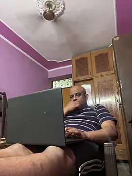 Dick 6inches online show from April 2, 2026, 2:24 pm