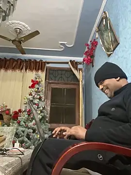 Snapshot of Dick_6inches chatting on December 21, 2025, 3:47 pm Dick 6inches online show from December 21, 2025, 3:47 pm