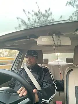 Snapshot of Dick_6inches chatting on February 24, 2026, 12:50 pm Dick 6inches online show from February 24, 2026, 12:50 pm