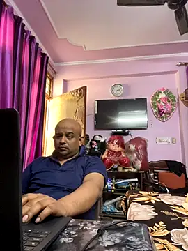 Snapshot of Dick_6inches chatting on November 17, 2025, 9:02 am Dick 6inches online show from November 17, 2025, 9:02 am