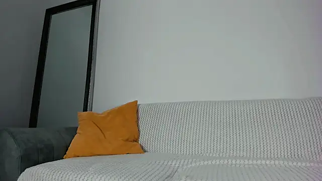 FitnessMaleModel online show from November 16, 2025, 6:12 pm