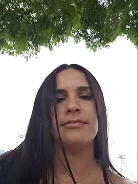Snapshot of heyshaa chatting on February 1, 2025, 8:26 pm heyshaa online show from February 1, 2025, 8:26 pm