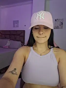 Snapshot of heyshaa chatting on November 6, 2025, 8:46 pm heyshaa online show from November 6, 2025, 8:46 pm