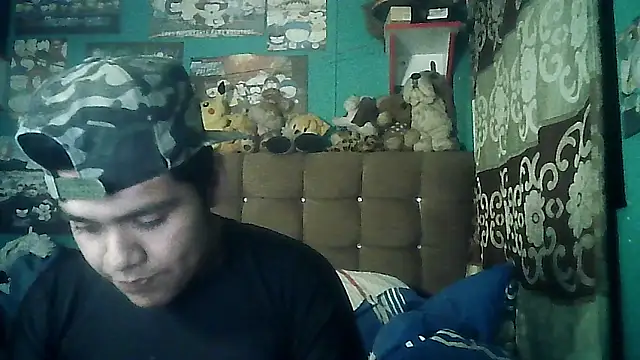 Snapshot of Valesh20 chatting on November 22, 2025, 2:32 am Valesh20 online show from November 22, 2025, 2:32 am