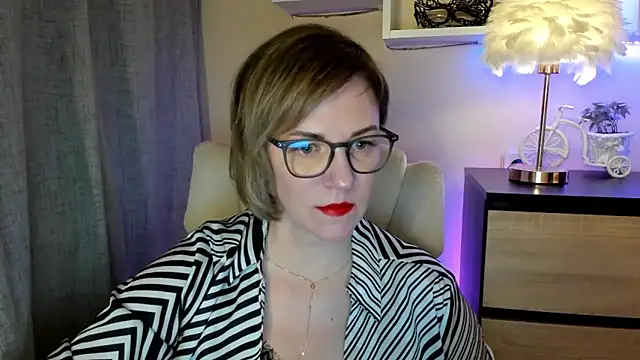 feliziaDesire online show from October 30, 2025, 6:55 am