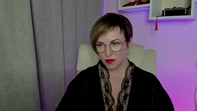 feliziaDesire online show from June 14, 2026, 8:59 am