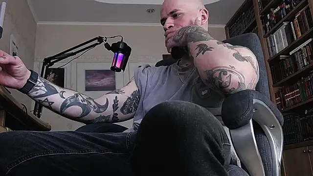 FindomJason online show from April 1, 2026, 6:15 am