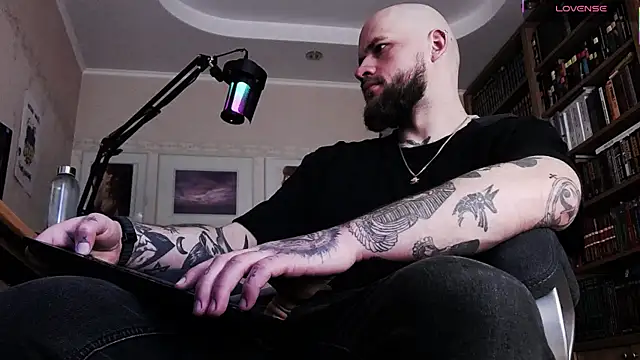 Snapshot of FindomJason chatting on February 10, 2026, 10:03 am FindomJason online show from February 10, 2026, 10:03 am