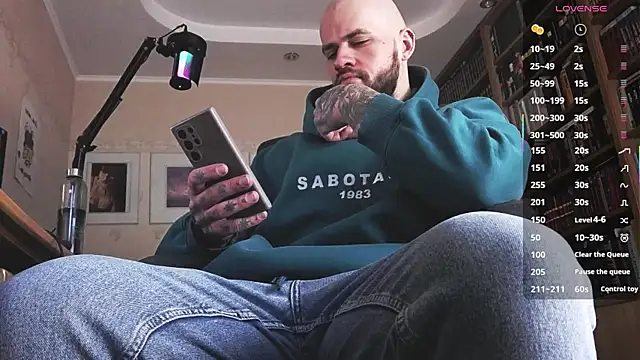 Snapshot of FindomJason chatting on February 6, 2026, 1:18 pm FindomJason online show from February 6, 2026, 1:18 pm