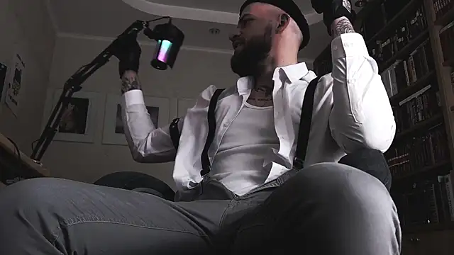 Snapshot of FindomJason chatting on January 14, 2026, 1:04 pm FindomJason online show from January 14, 2026, 1:04 pm