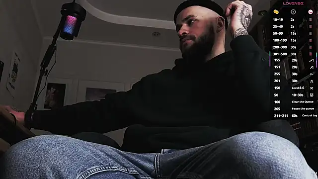 Snapshot of FindomJason chatting on December 19, 2025, 4:20 pm FindomJason online show from December 19, 2025, 4:20 pm