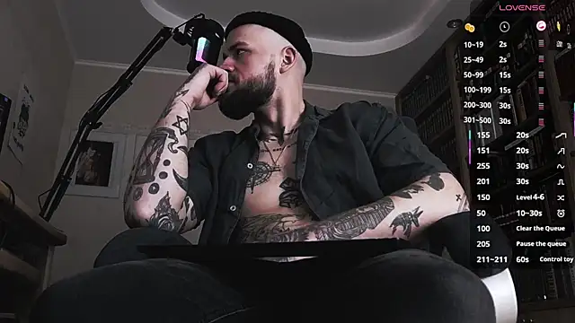 Snapshot of FindomJason chatting on January 13, 2026, 9:46 am FindomJason online show from January 13, 2026, 9:46 am