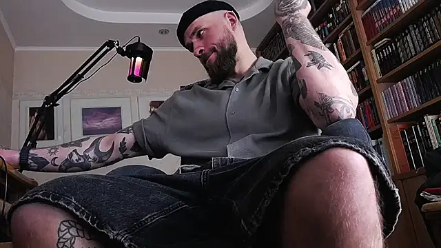 Snapshot of FindomJason chatting on June 3, 2026, 1:12 pm FindomJason online show from June 3, 2026, 1:12 pm
