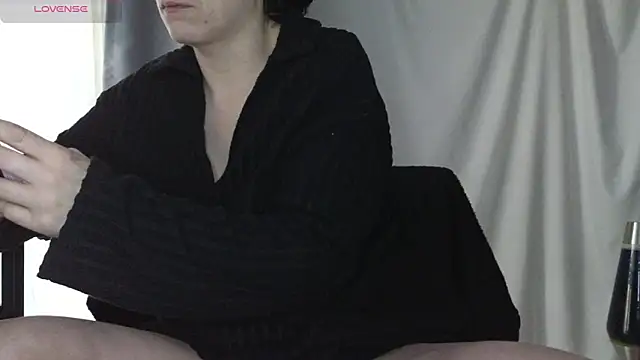 Mia G0ld online show from January 10, 2026, 3:51 pm