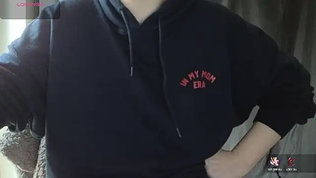 Mia G0ld online show from April 18, 2026, 4:09 pm