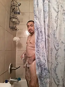 hungpenis210 online show from November 7, 2025, 9:30 pm