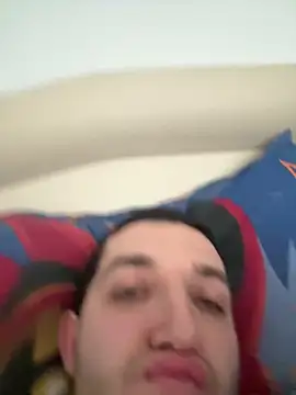 Snapshot of strange6696 chatting on March 5, 2025, 1:28 pm strange6696 online show from March 5, 2025, 1:28 pm