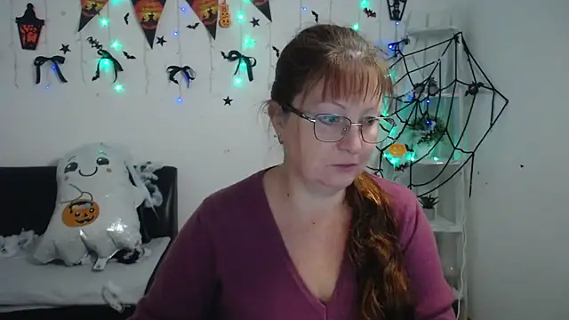 Snapshot of VanessaHotts chatting on October 27, 2025, 6:03 am VanessaHotts online show from October 27, 2025, 6:03 am