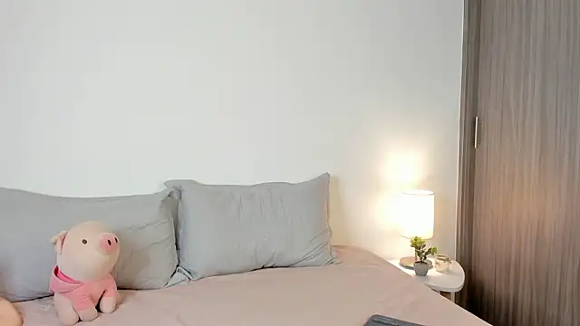 Kattycollinss1 online show from February 24, 2026, 2:23 am