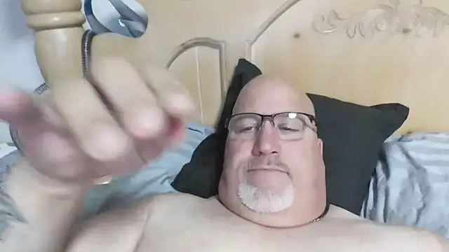 Snapshot of Bigbear0563 chatting on October 31, 2025, 7:38 am Bigbear0563 online show from October 31, 2025, 7:38 am