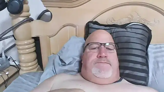 Snapshot of Bigbear0563 chatting on November 17, 2025, 5:06 pm Bigbear0563 online show from November 17, 2025, 5:06 pm