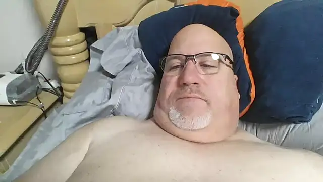 Snapshot of Bigbear0563 chatting on February 2, 2026, 3:55 pm Bigbear0563 online show from February 2, 2026, 3:55 pm